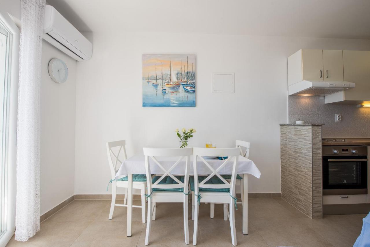 Apartments Amneris Трогір Екстер'єр фото
