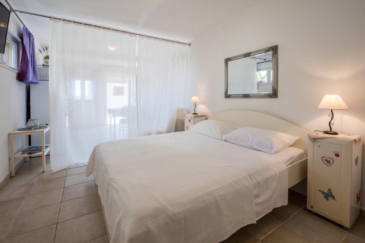 Apartments Amneris Трогір Екстер'єр фото